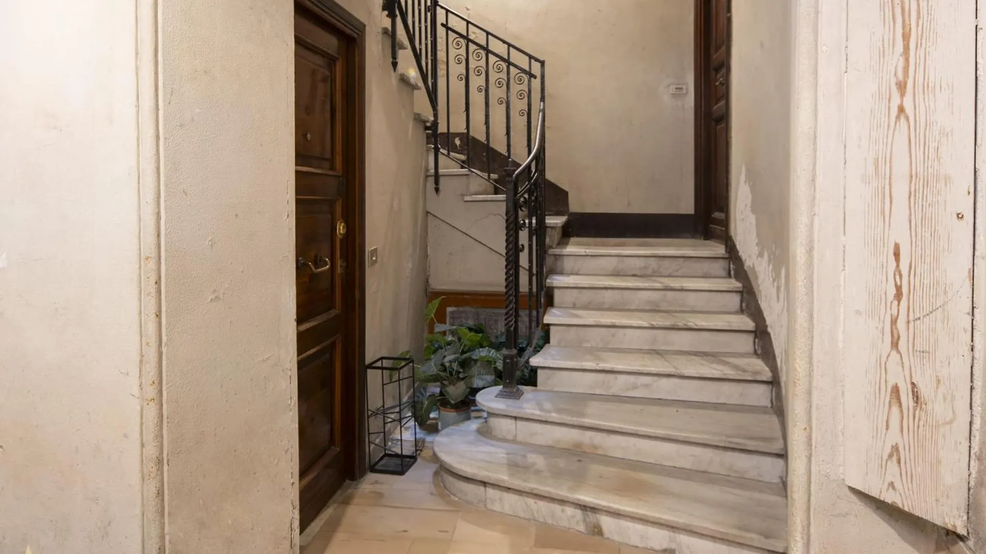 Mrbrown - Lux Vaticano Home Rome Italy